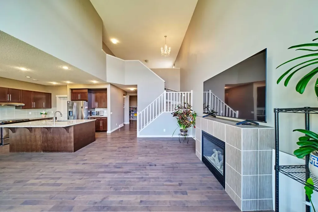 109 Sherwood Road NW Calgary AB T3R 0P1