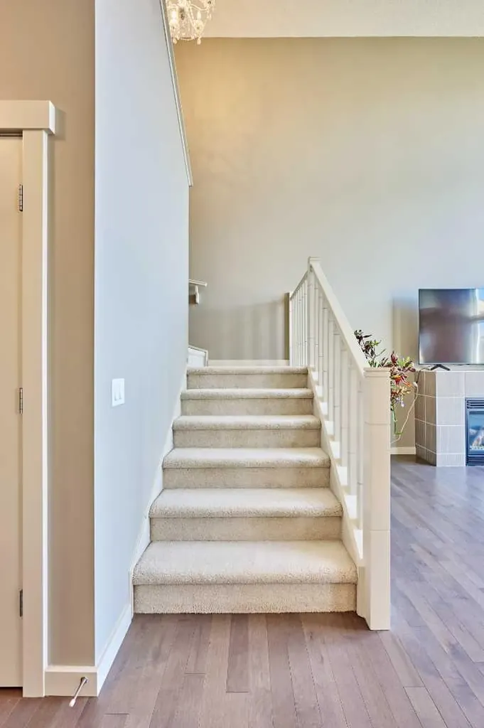 109 Sherwood Road NW Calgary AB T3R 0P1