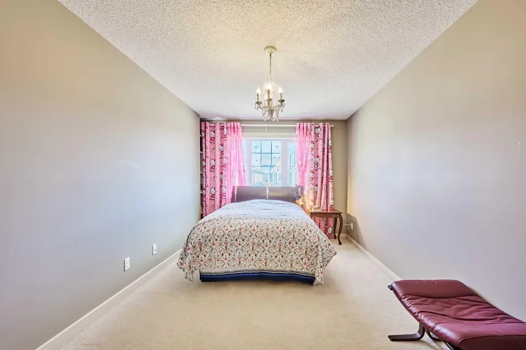 109 Sherwood Road NW Calgary AB T3R 0P1