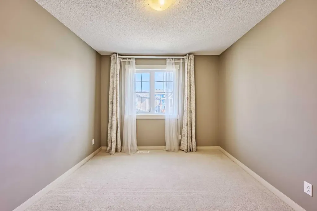 109 Sherwood Road NW Calgary AB T3R 0P1