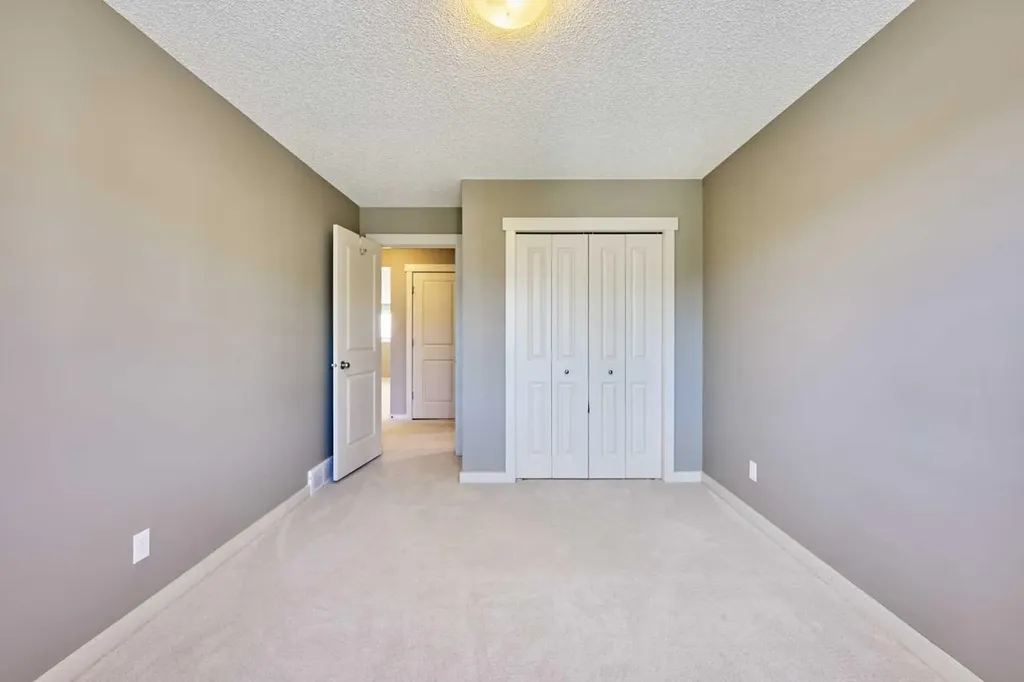 109 Sherwood Road NW Calgary AB T3R 0P1