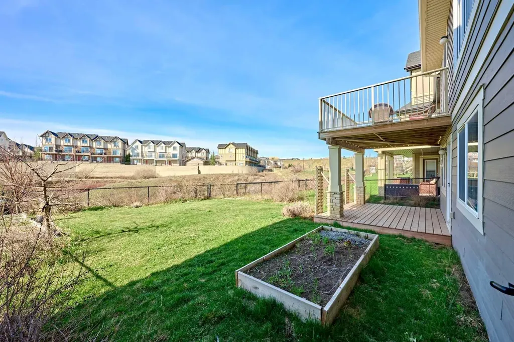 109 Sherwood Road NW Calgary AB T3R 0P1