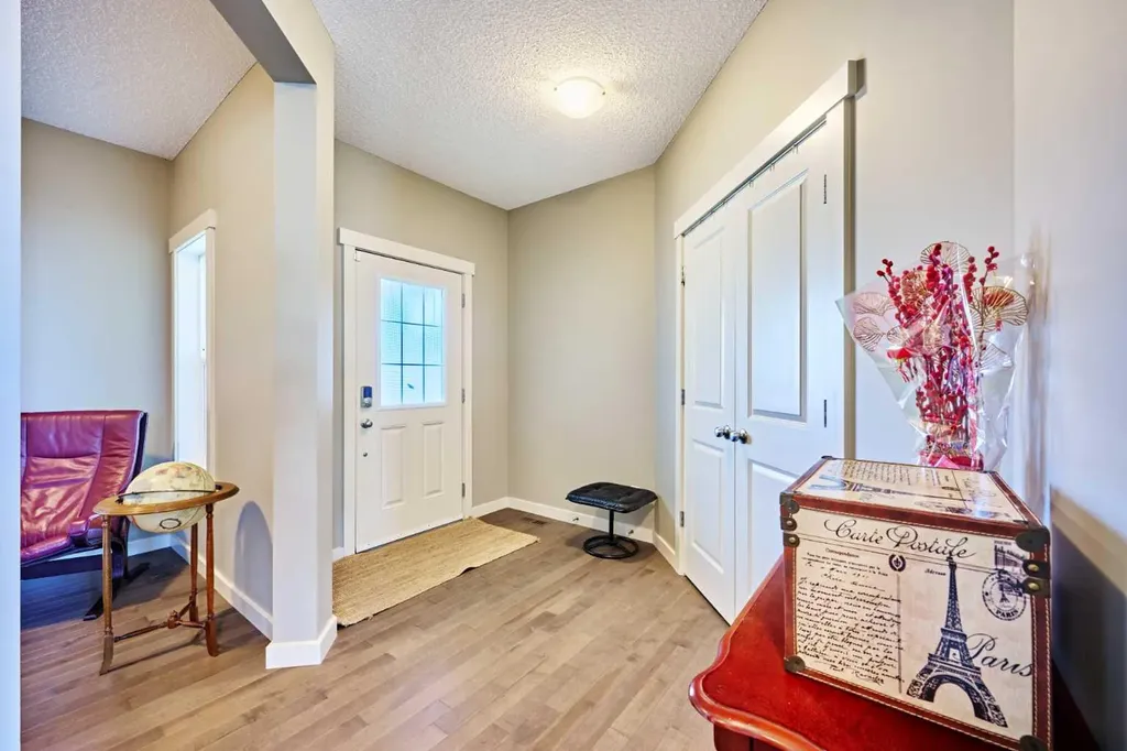 109 Sherwood Road NW Calgary AB T3R 0P1