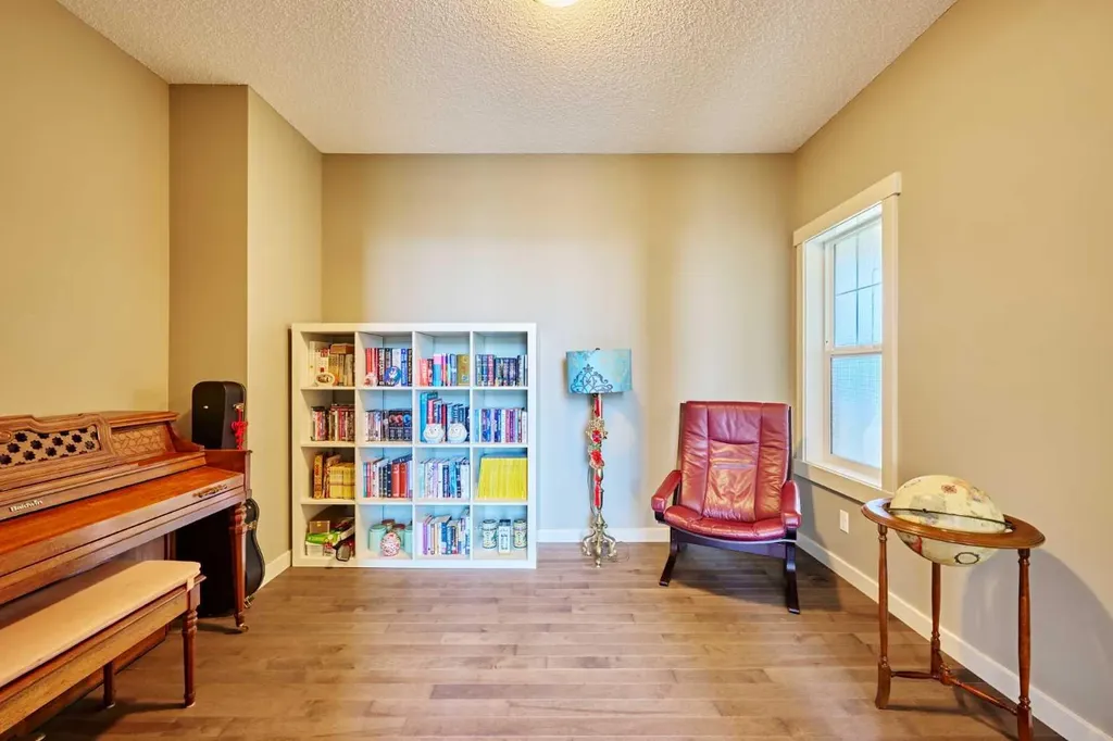 109 Sherwood Road NW Calgary AB T3R 0P1