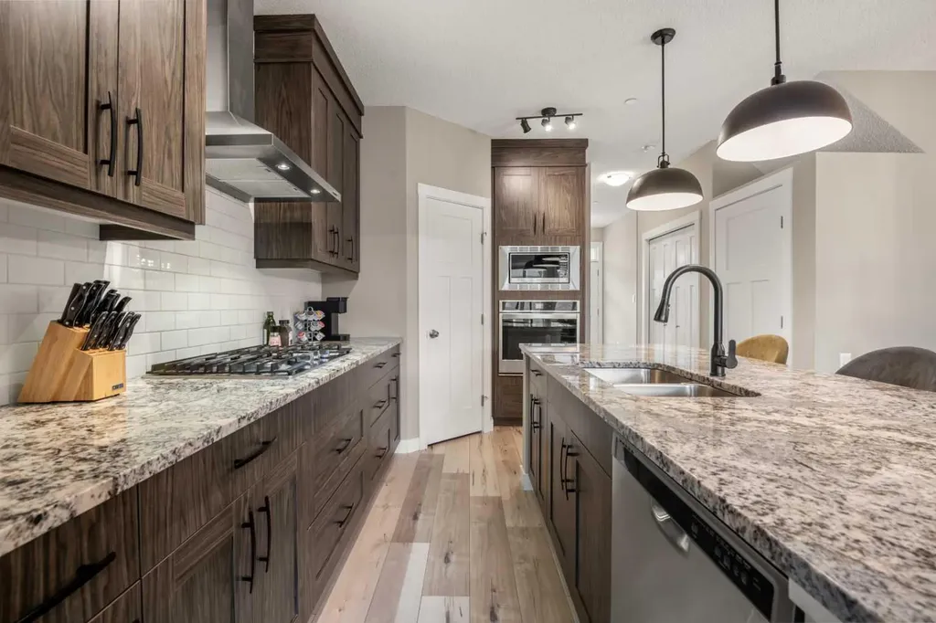 166 Howse Common NE Calgary AB T3P 1L6