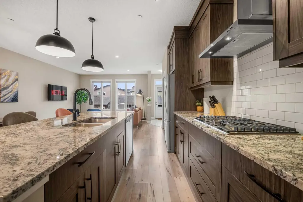 166 Howse Common NE Calgary AB T3P 1L6