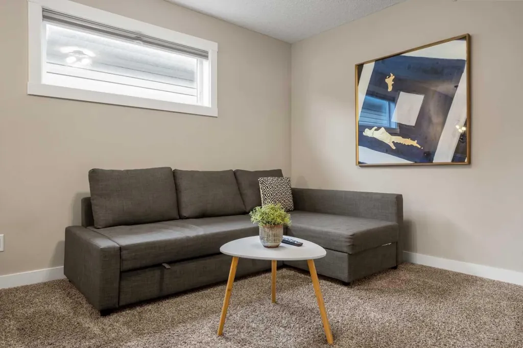 166 Howse Common NE Calgary AB T3P 1L6
