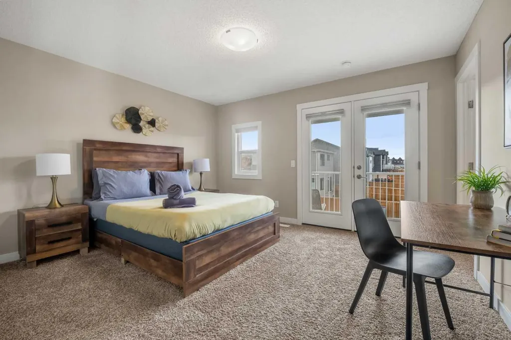 166 Howse Common NE Calgary AB T3P 1L6
