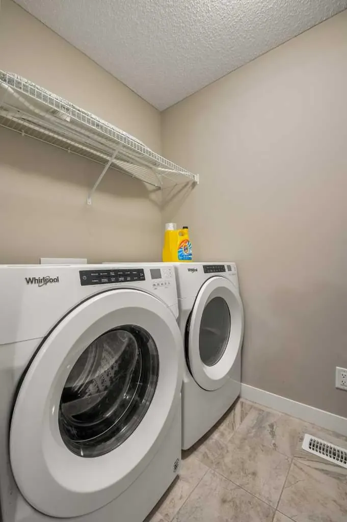 166 Howse Common NE Calgary AB T3P 1L6