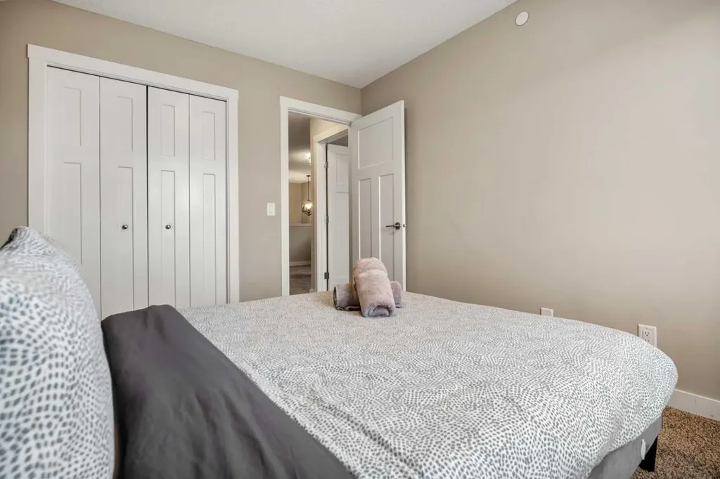 166 Howse Common NE Calgary AB T3P 1L6