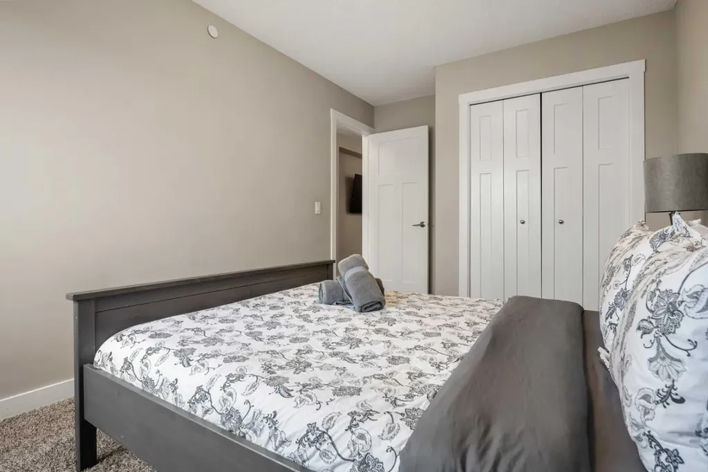 166 Howse Common NE Calgary AB T3P 1L6