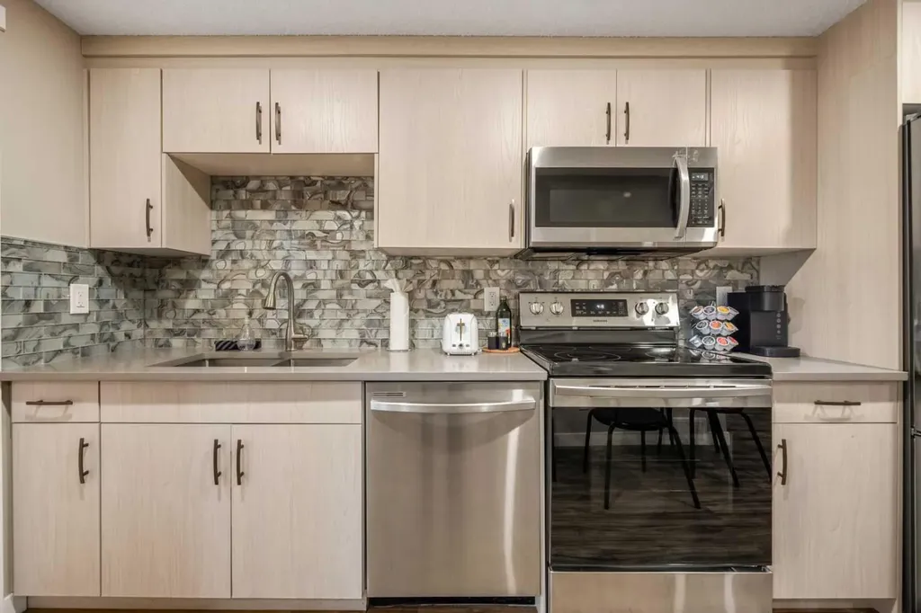 166 Howse Common NE Calgary AB T3P 1L6