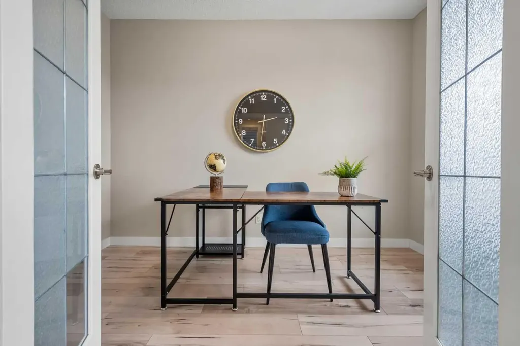 166 Howse Common NE Calgary AB T3P 1L6