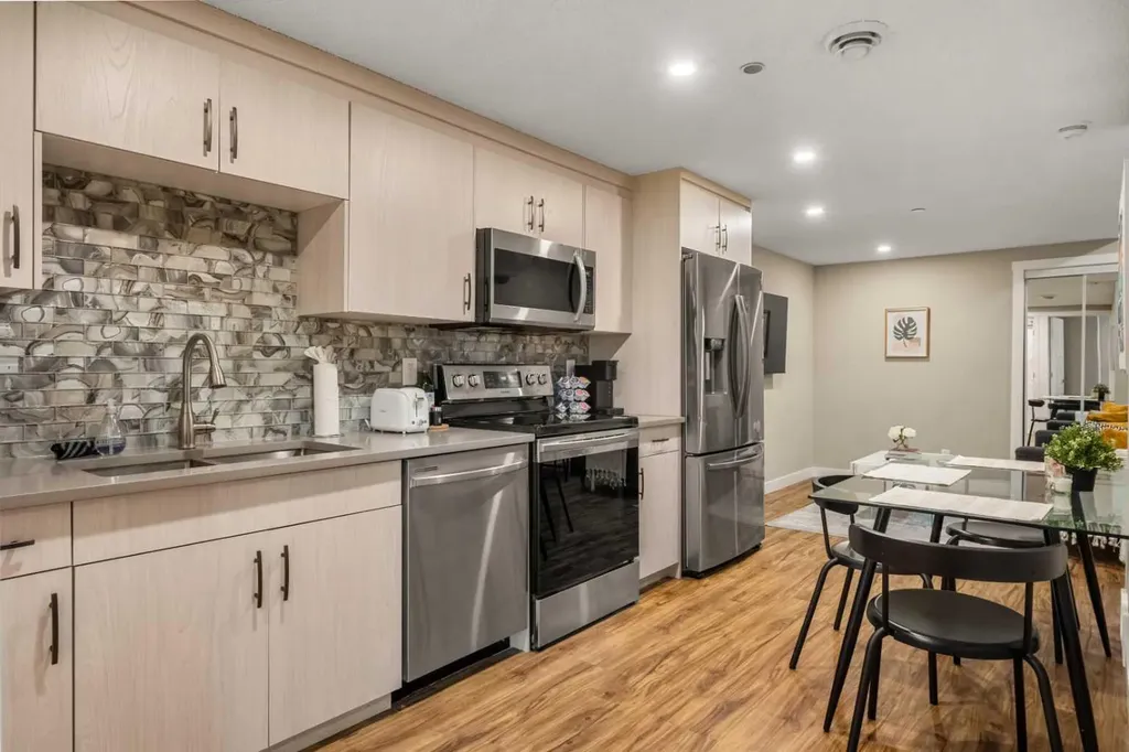 166 Howse Common NE Calgary AB T3P 1L6