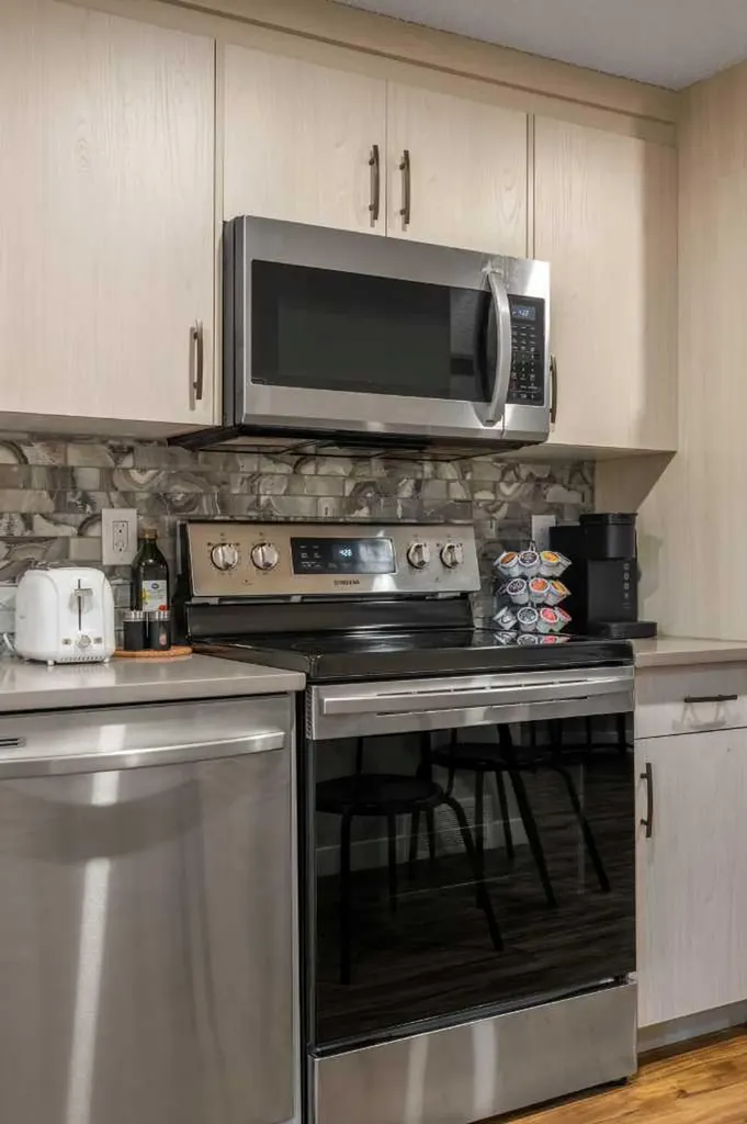 166 Howse Common NE Calgary AB T3P 1L6