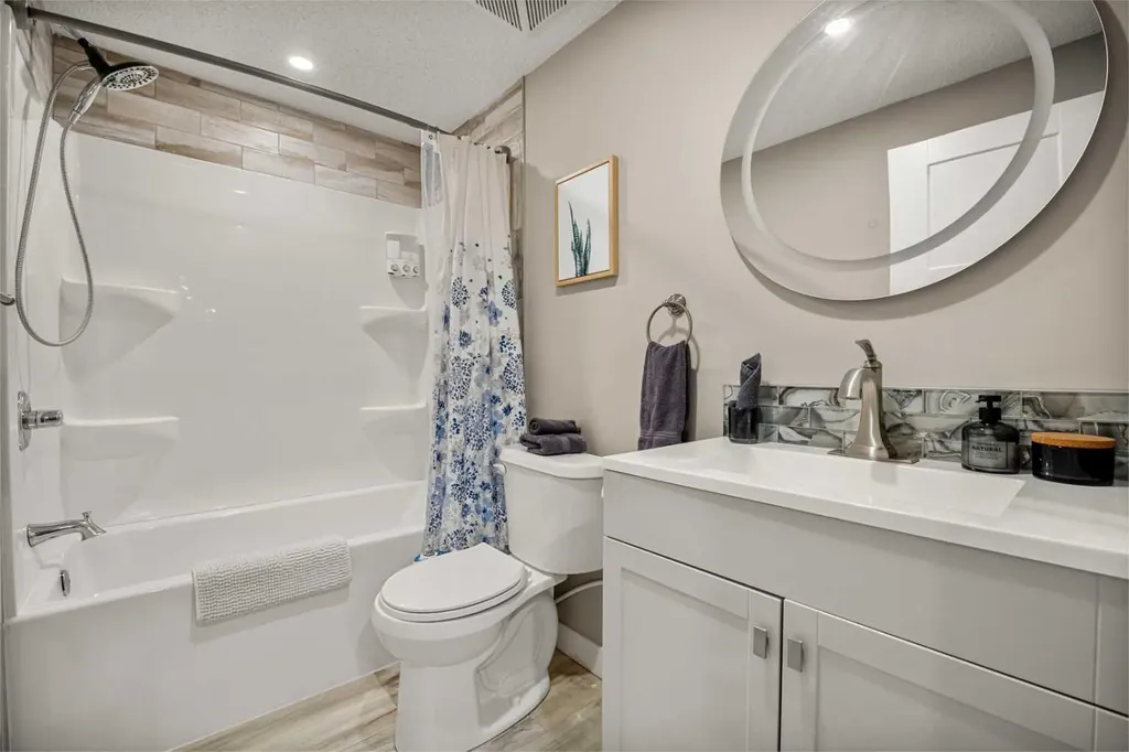 166 Howse Common NE Calgary AB T3P 1L6