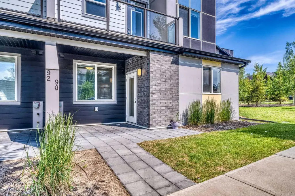 90 Redstone Way NE Calgary AB T3N 1M6
