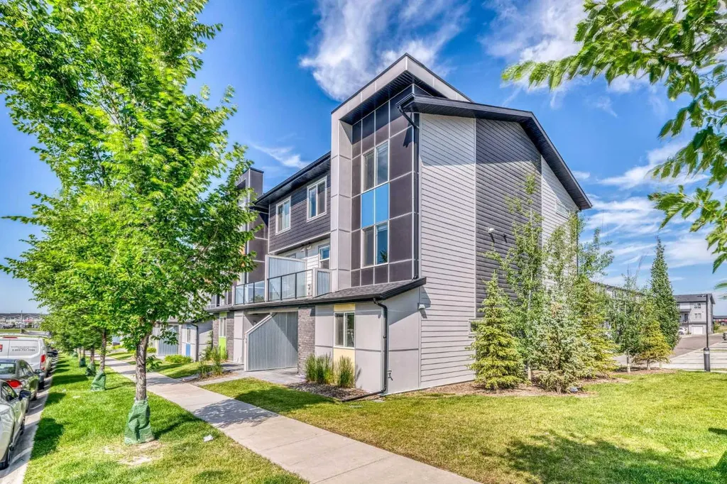 90 Redstone Way NE Calgary AB T3N 1M6