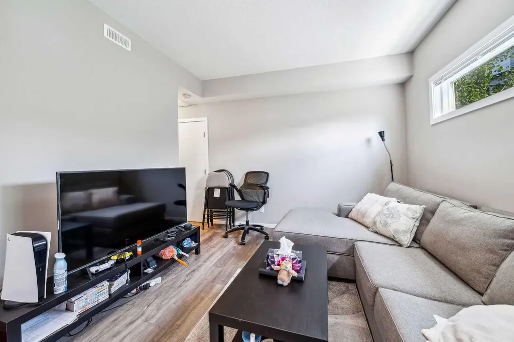 90 Redstone Way NE Calgary AB T3N 1M6