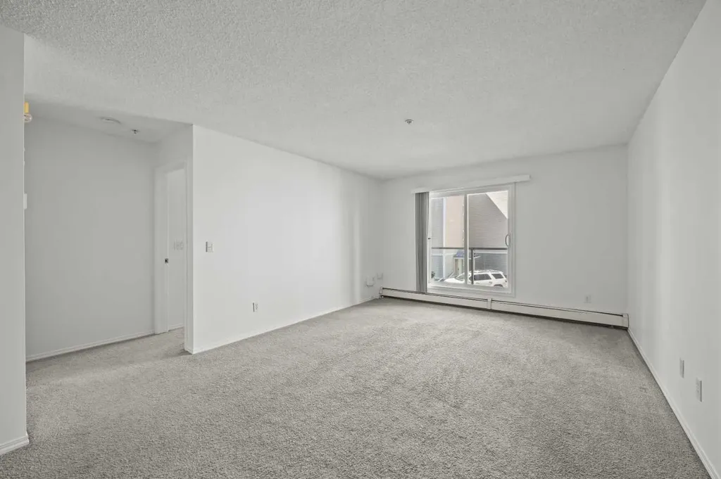 260 Shawville Way SE Calgary AB T2Y 3Z7