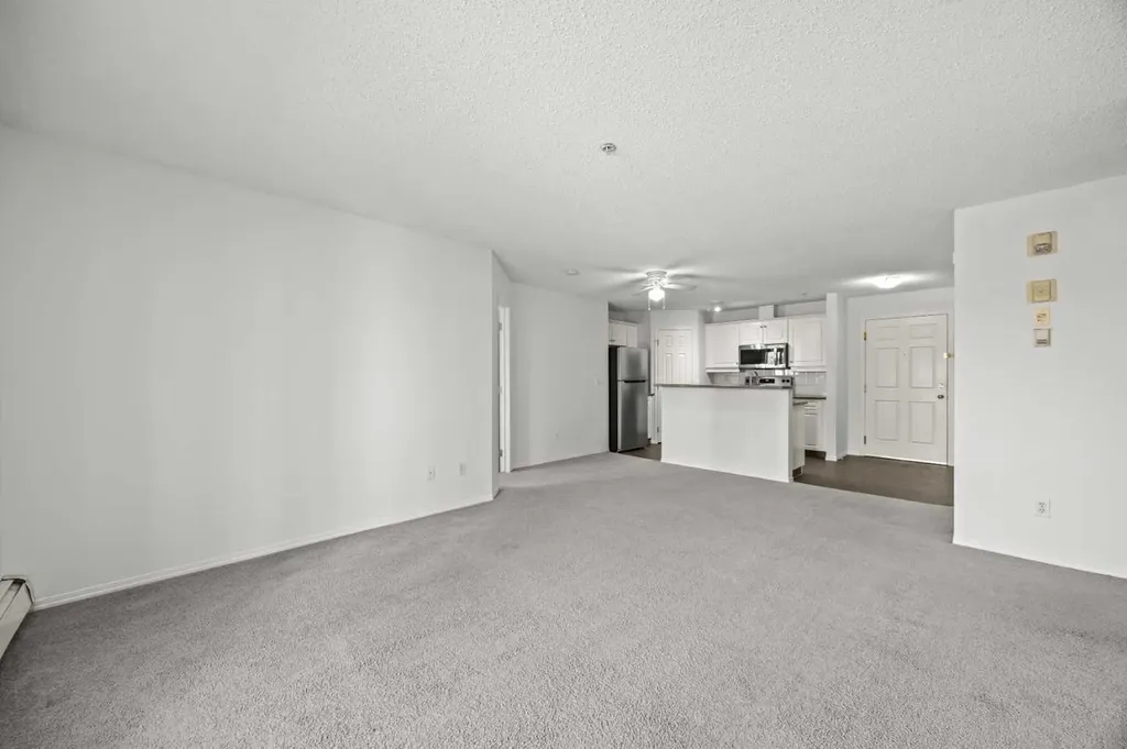 260 Shawville Way SE Calgary AB T2Y 3Z7