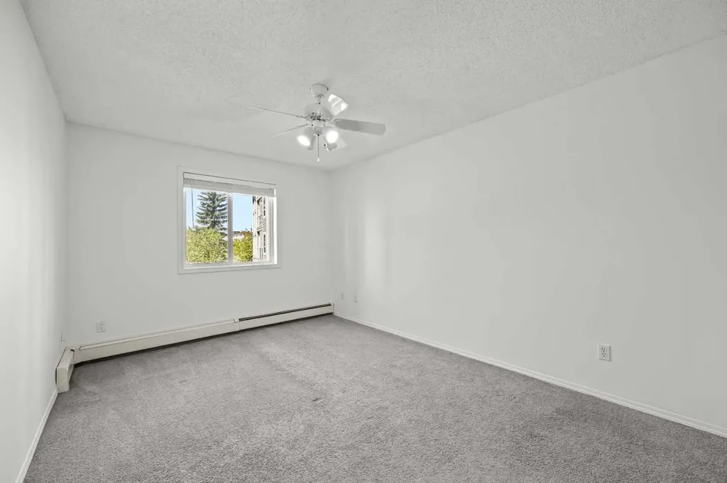 260 Shawville Way SE Calgary AB T2Y 3Z7