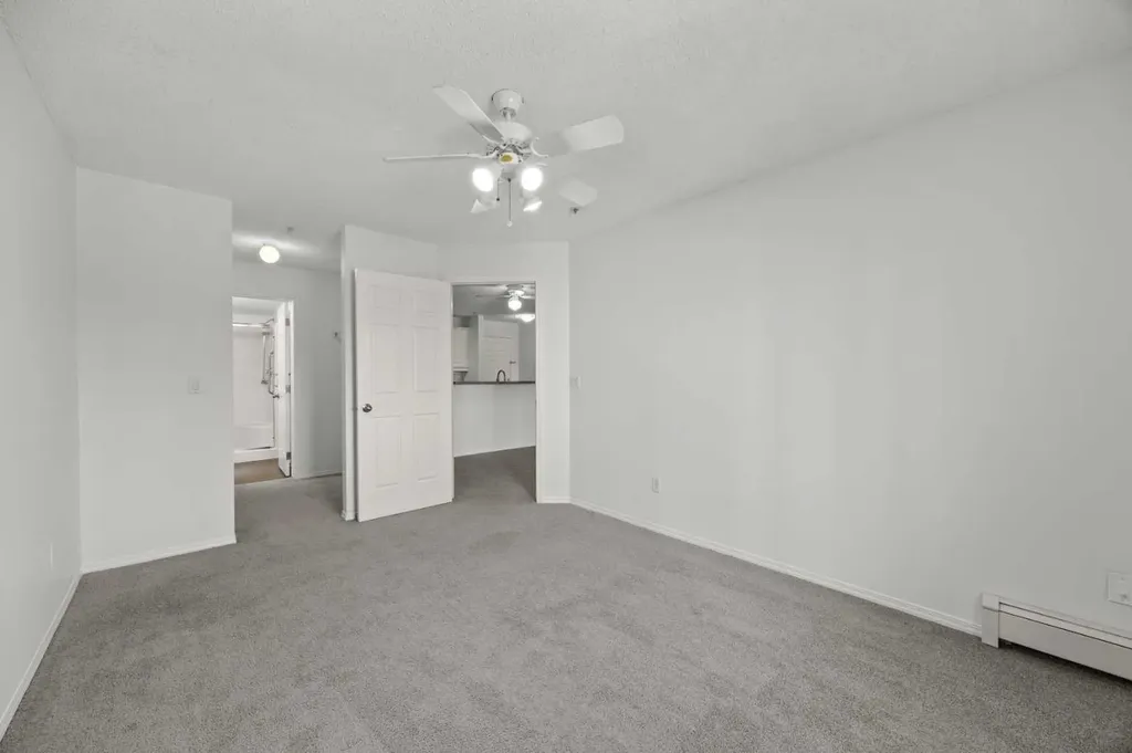 260 Shawville Way SE Calgary AB T2Y 3Z7