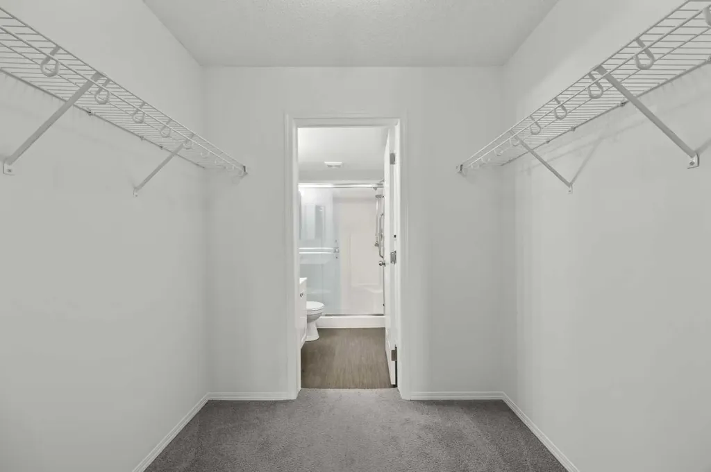 260 Shawville Way SE Calgary AB T2Y 3Z7