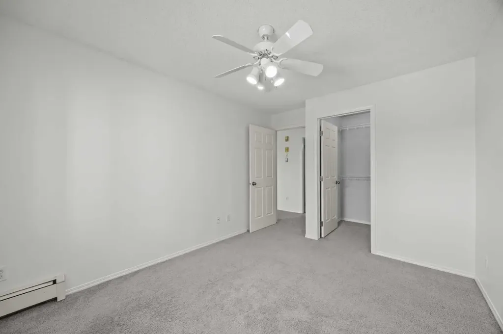 260 Shawville Way SE Calgary AB T2Y 3Z7