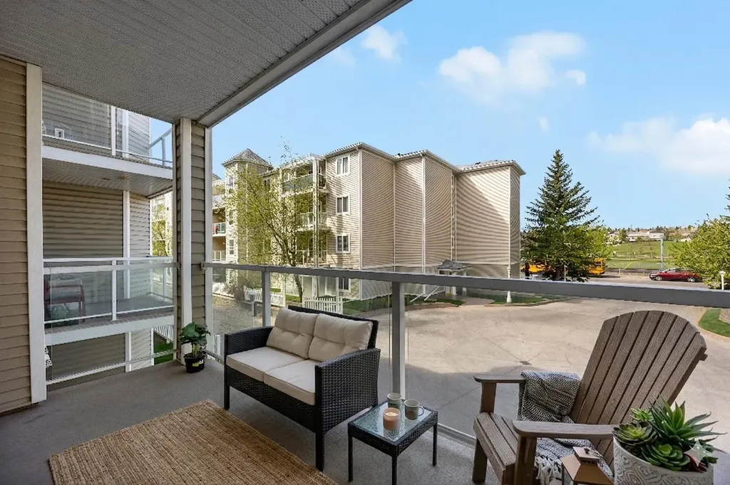 260 Shawville Way SE Calgary AB T2Y 3Z7