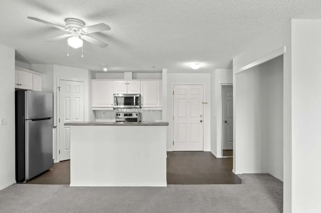 260 Shawville Way SE Calgary AB T2Y 3Z7