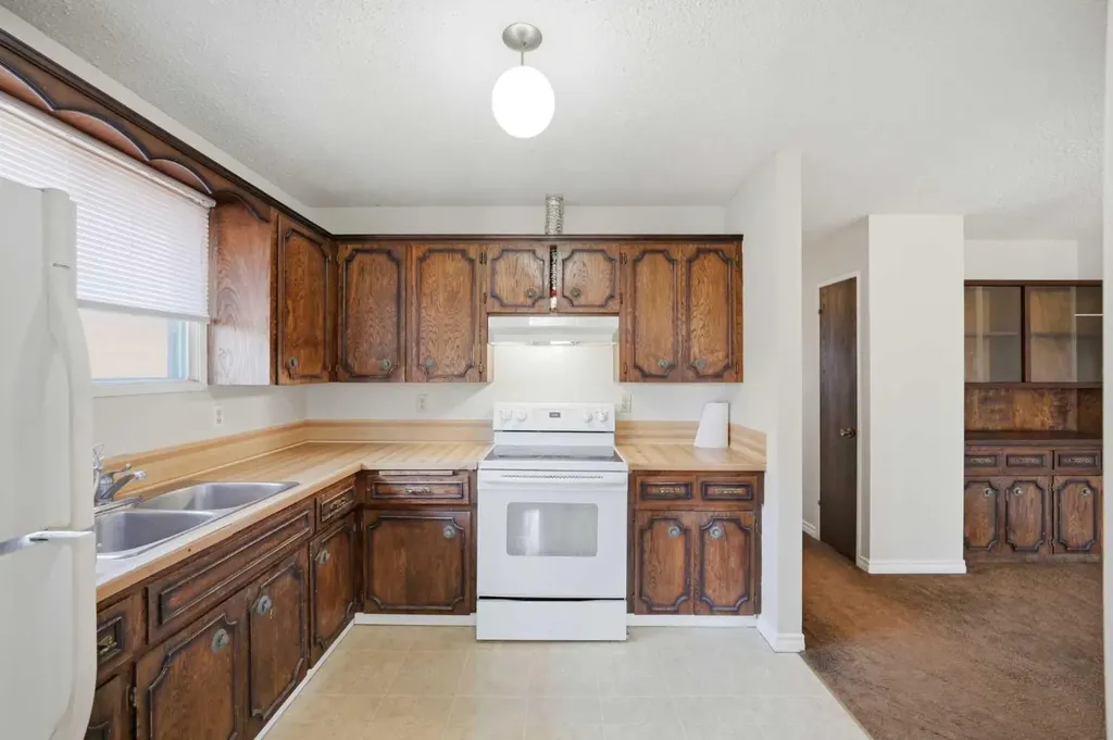 62 Templeson Crescent NE Calgary AB T1Y5L8