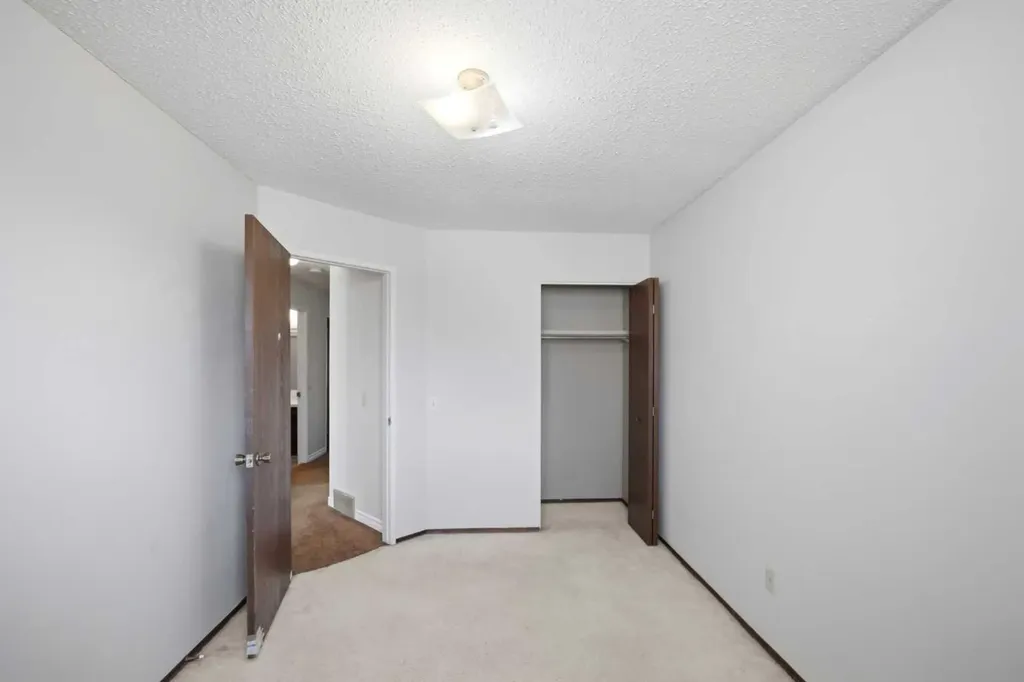 62 Templeson Crescent NE Calgary AB T1Y5L8