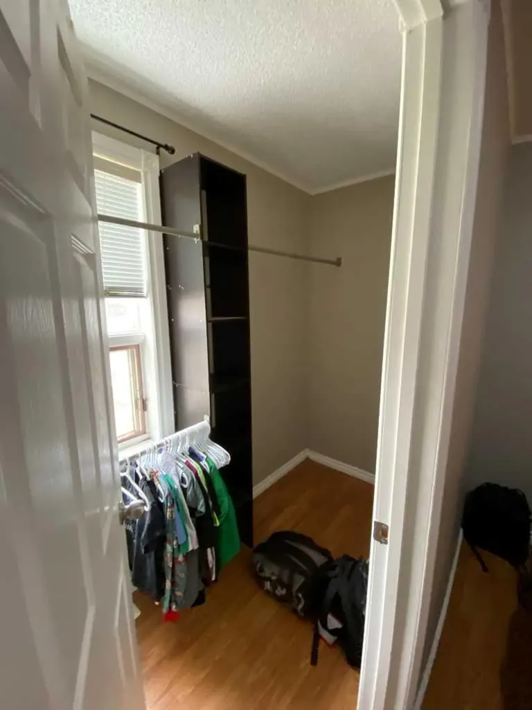 23 Pine Avenue W Brooks AB T1A0A1