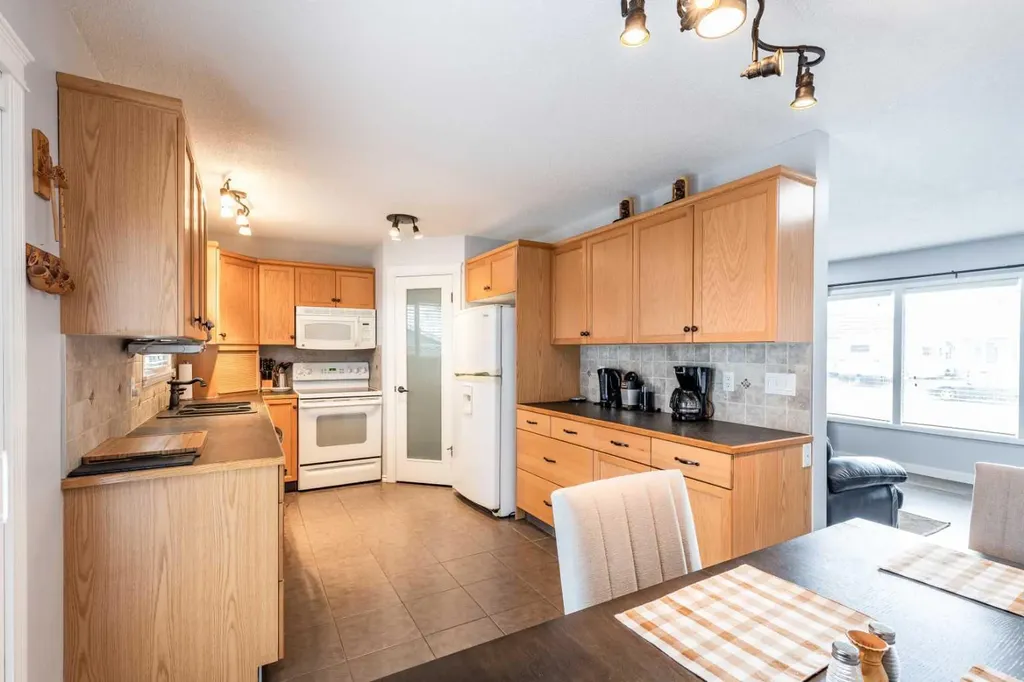 510 Terrill Road NW Medicine Hat AB T1A 7A7