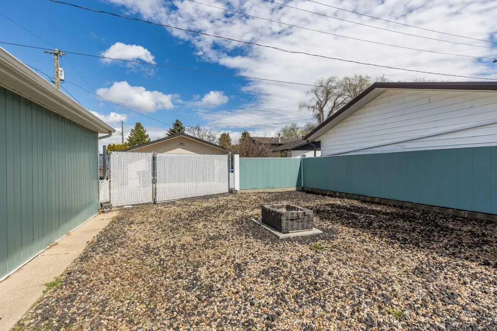 510 Terrill Road NW Medicine Hat AB T1A 7A7