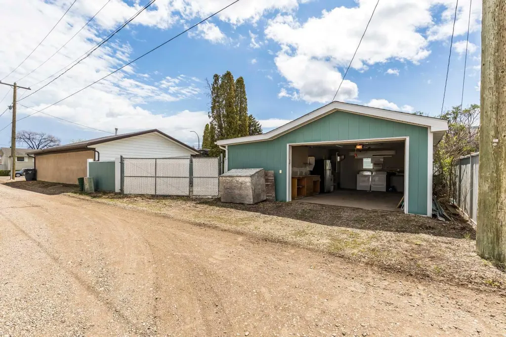510 Terrill Road NW Medicine Hat AB T1A 7A7