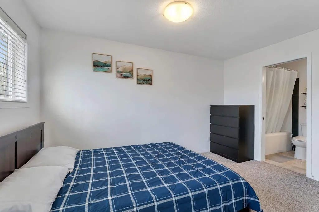 111 Tarawood Lane NE Calgary AB T3J 0H1