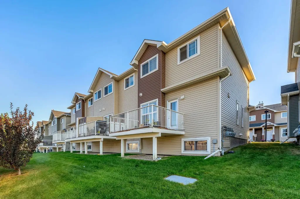 111 Tarawood Lane NE Calgary AB T3J 0H1