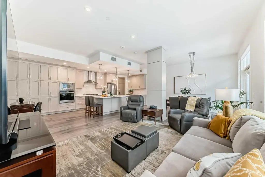 10 Mahogany Circle SE Calgary AB T3M 2V7