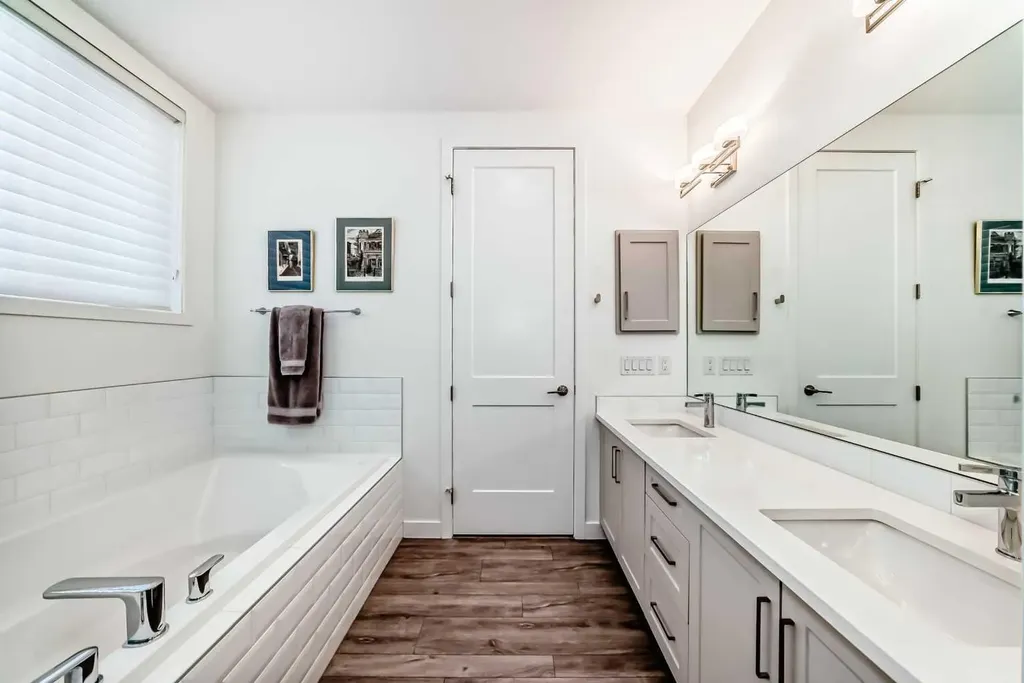 10 Mahogany Circle SE Calgary AB T3M 2V7