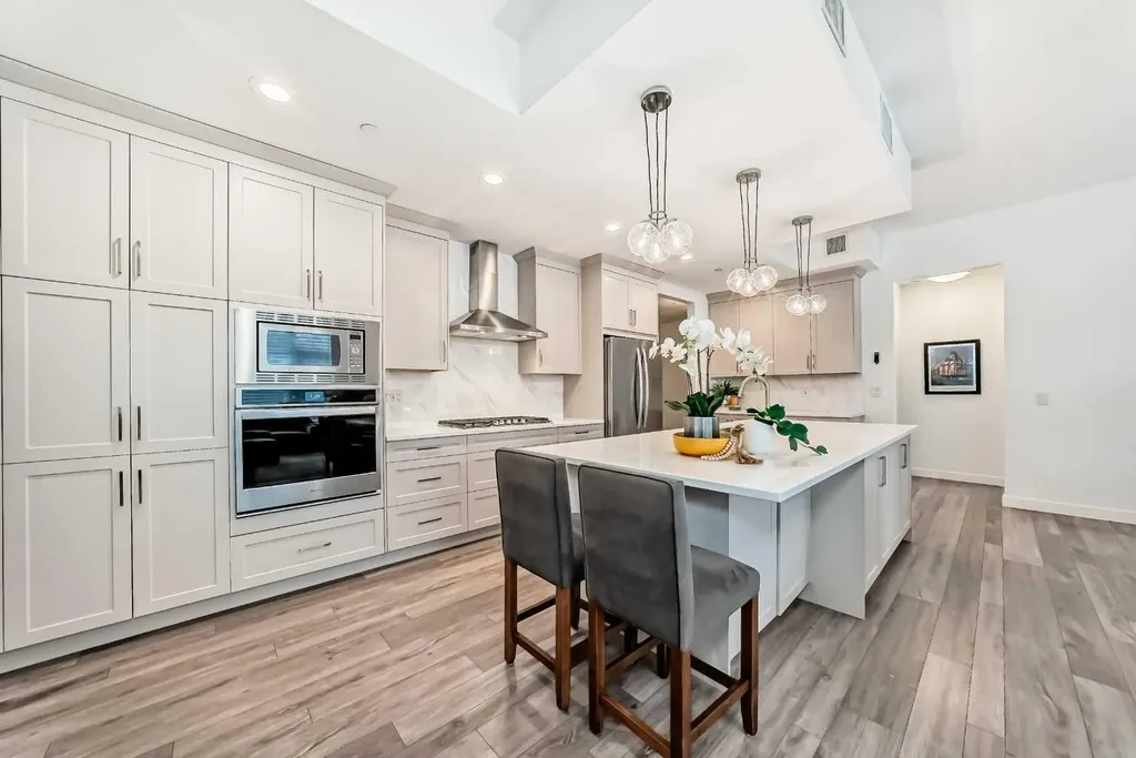 10 Mahogany Circle SE Calgary AB T3M 2V7