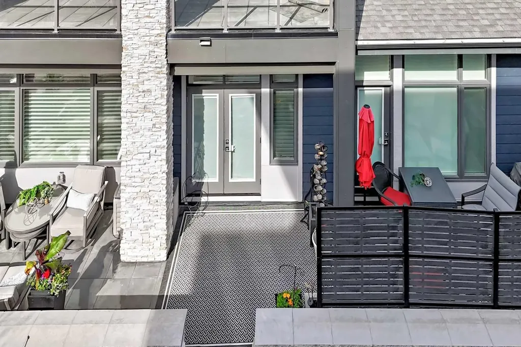 10 Mahogany Circle SE Calgary AB T3M 2V7