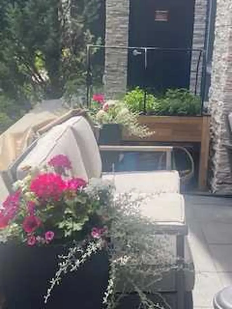 10 Mahogany Circle SE Calgary AB T3M 2V7
