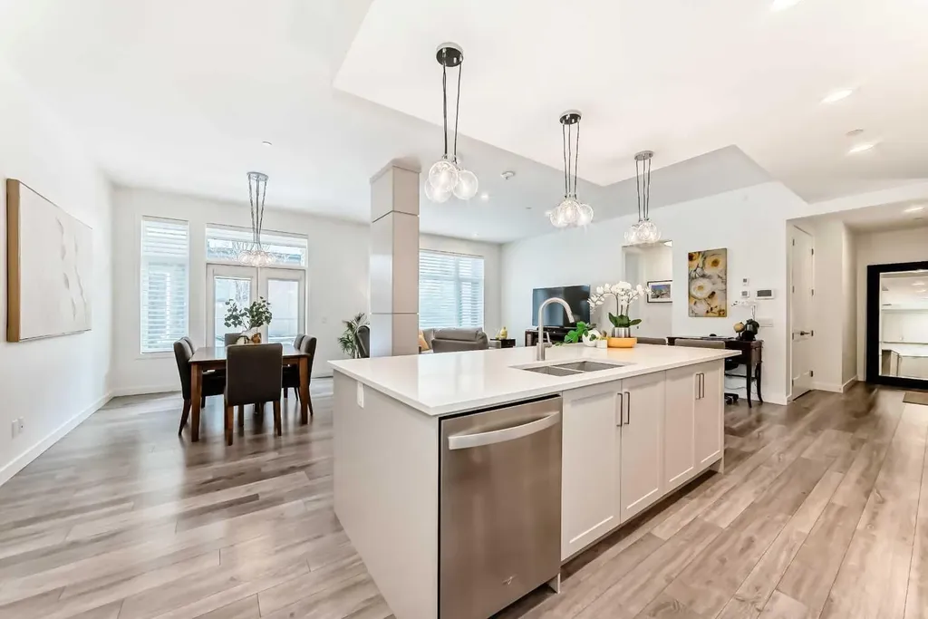 10 Mahogany Circle SE Calgary AB T3M 2V7