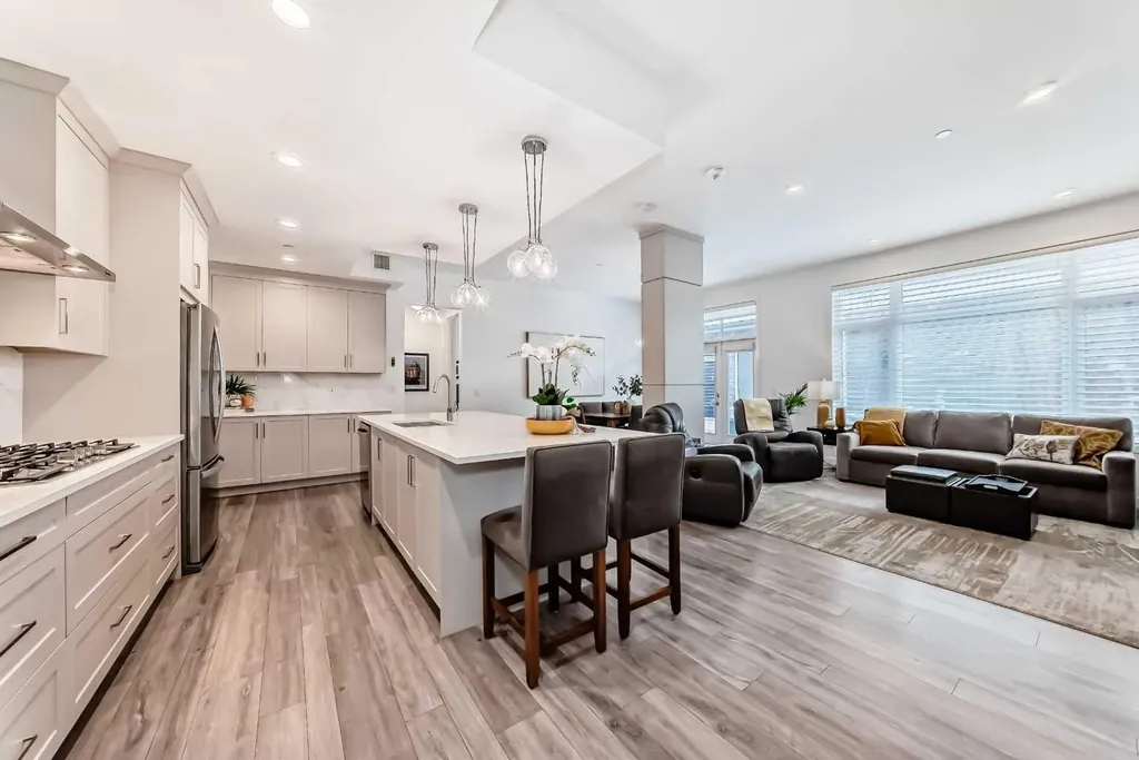 10 Mahogany Circle SE Calgary AB T3M 2V7