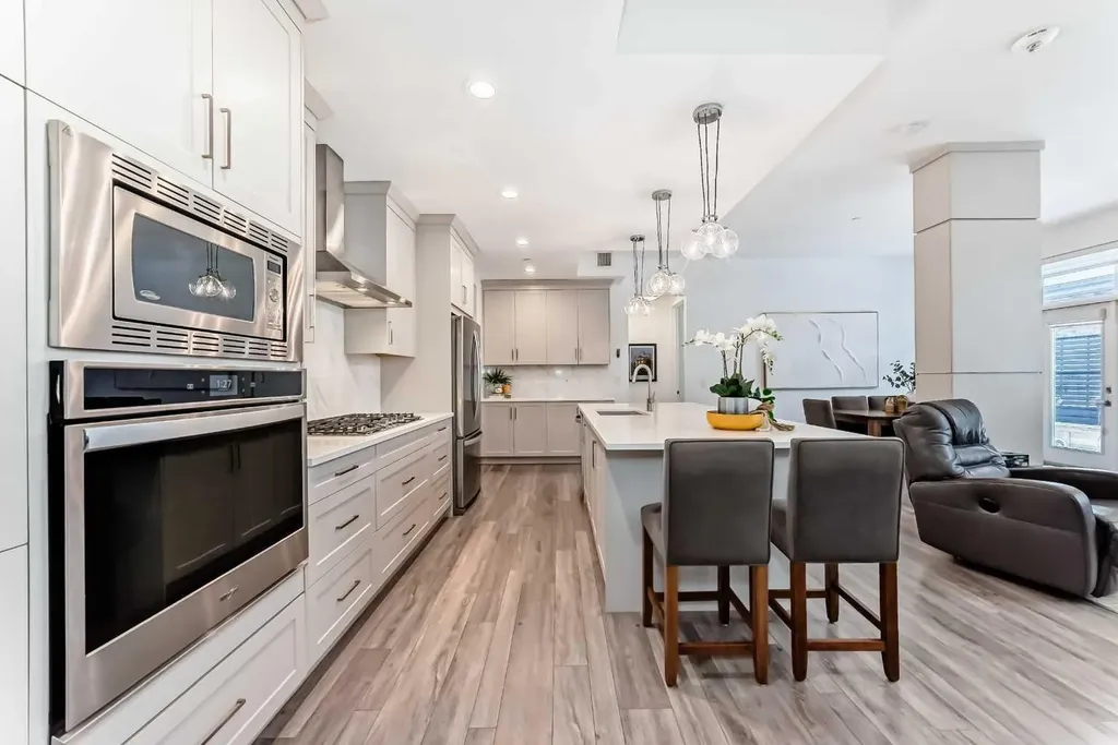 10 Mahogany Circle SE Calgary AB T3M 2V7