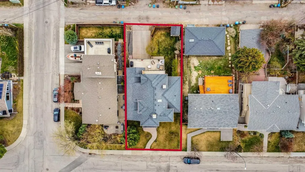 5107 Carney Road NW Calgary AB T2G1G1