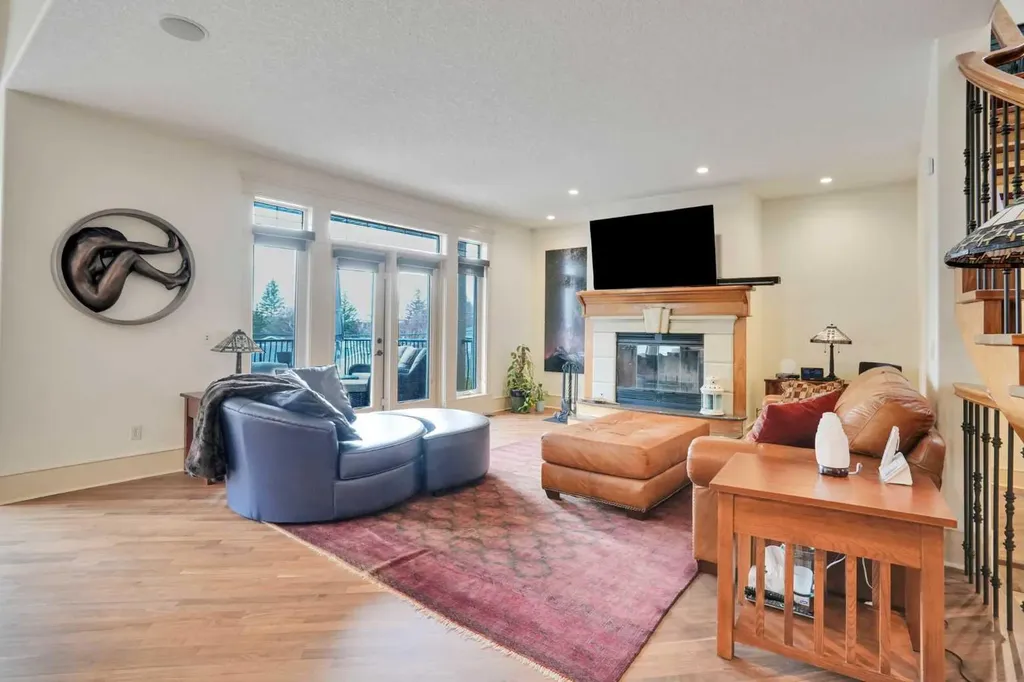 5107 Carney Road NW Calgary AB T2G1G1