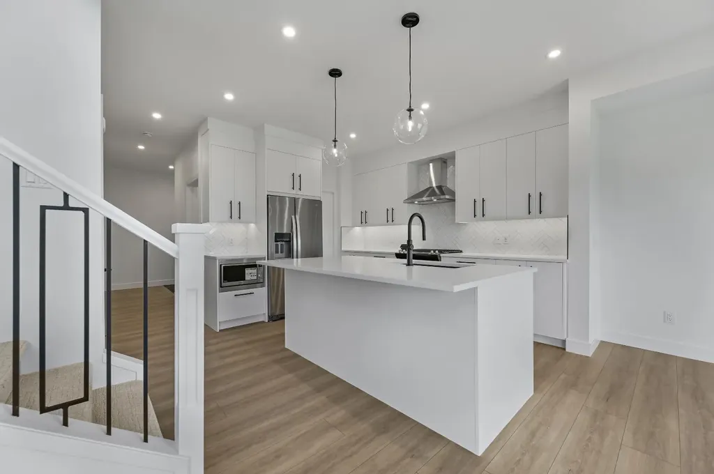 135 Walgrove Bay SE Calgary AB T2X 4Y7